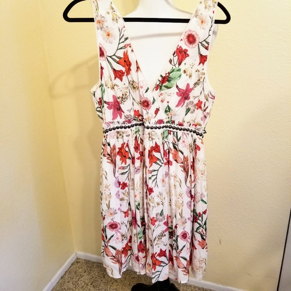 Willow & Clay Floral Mini Dress - Picture 3 of 5